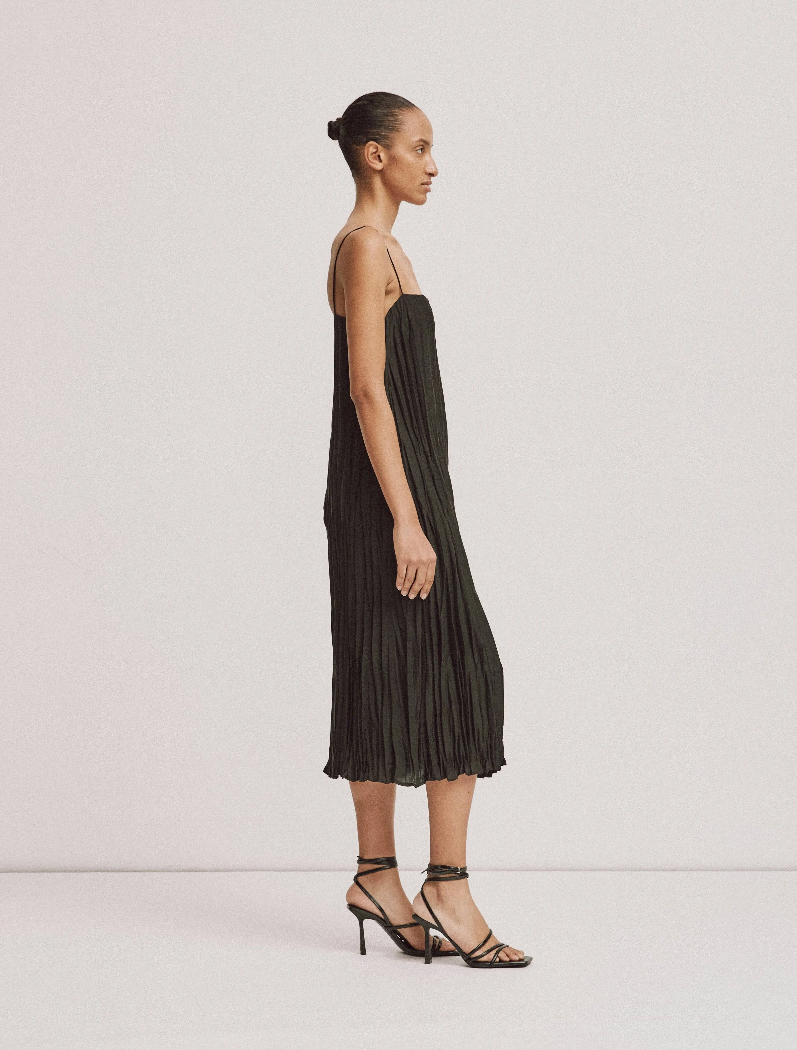 Ola Dress In Black
