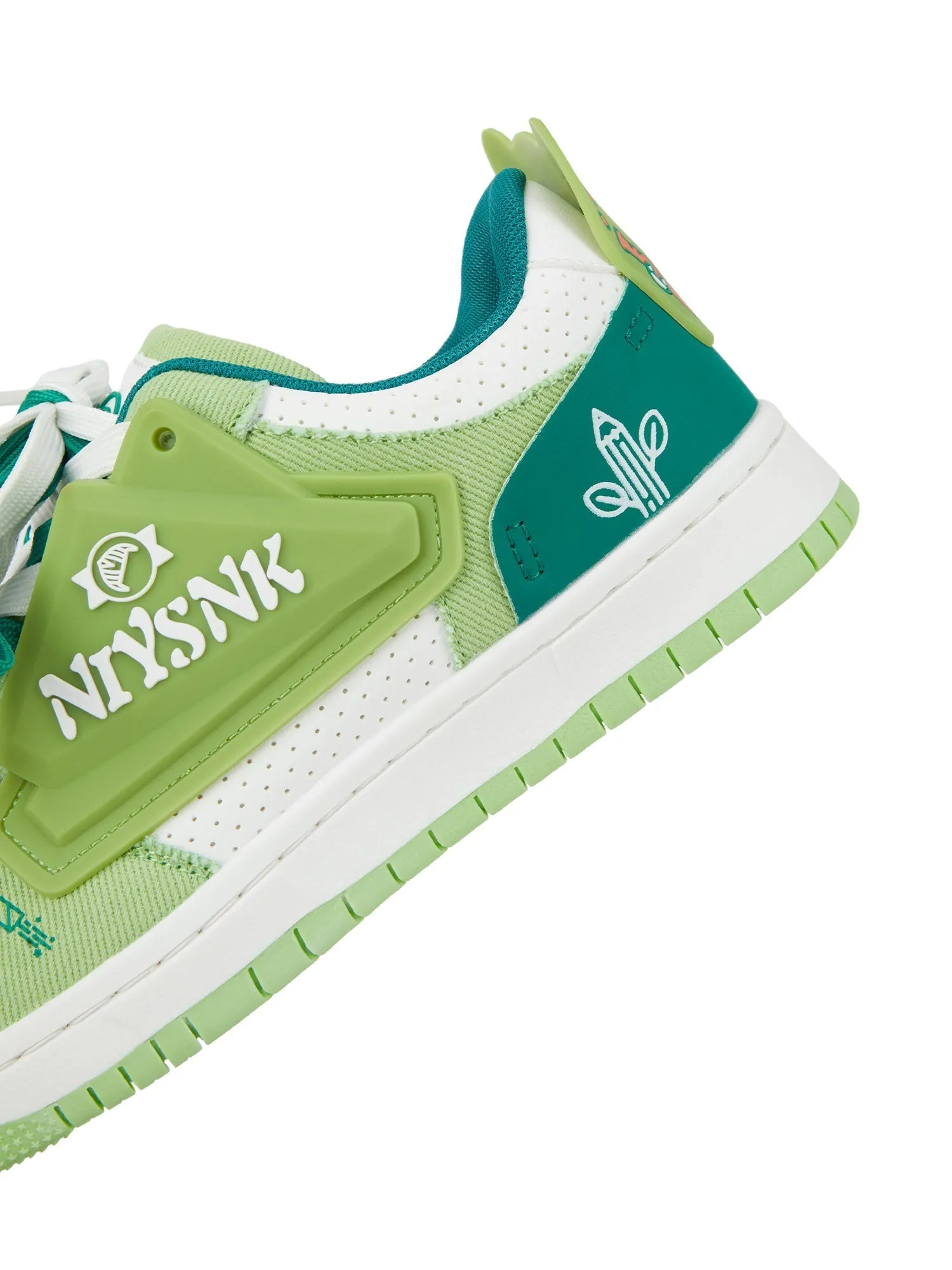Sneakerhill Everything Goes With Casual Sneakers