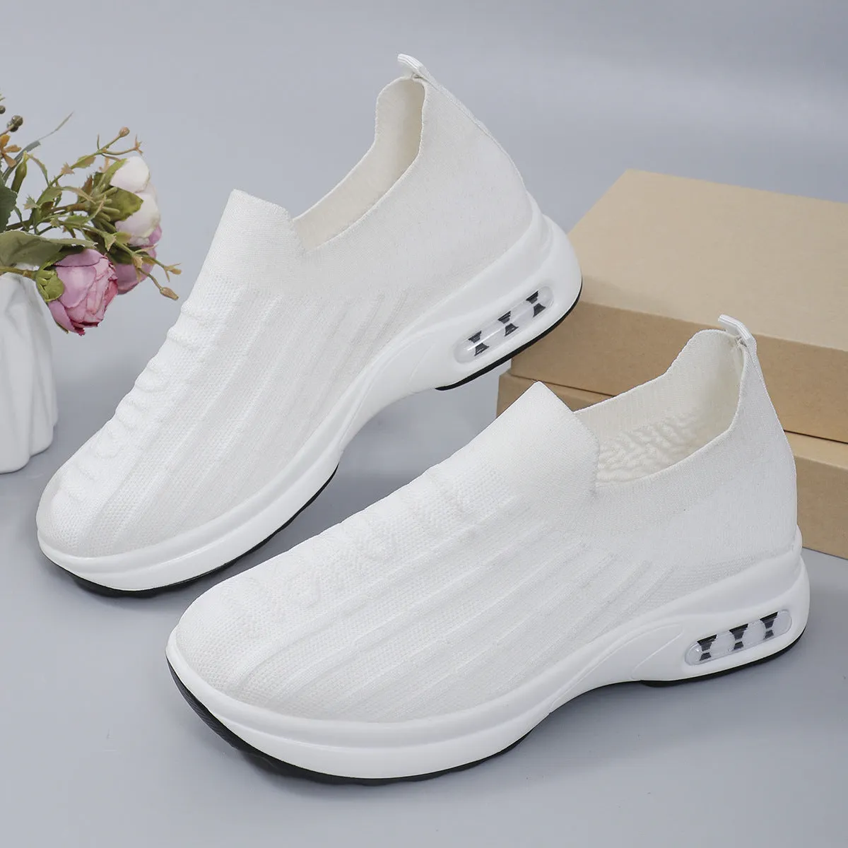 WomenRound Toe Mesh Loafers (5-10.5)